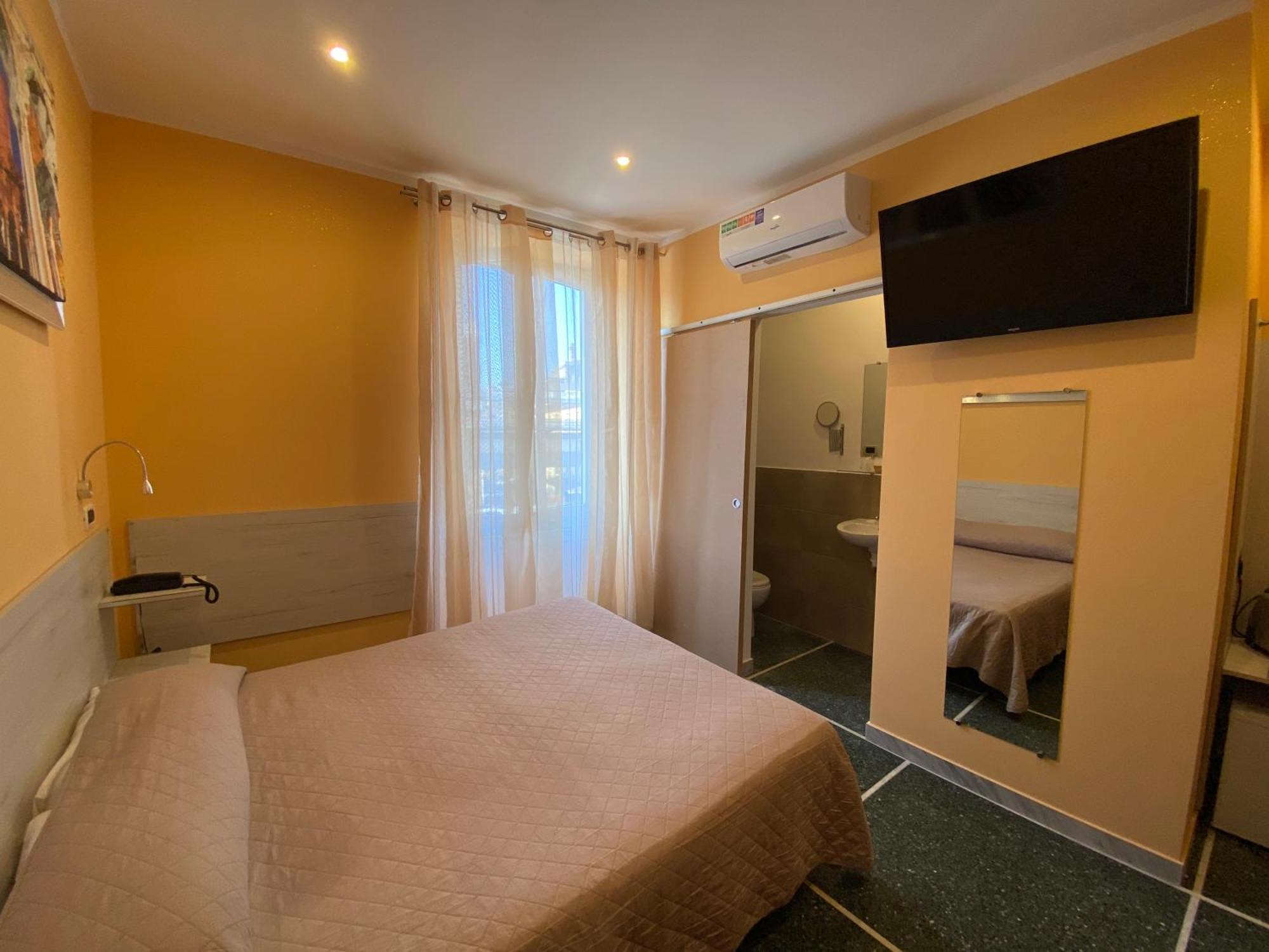 Albergo Parigi Генуя Екстер'єр фото