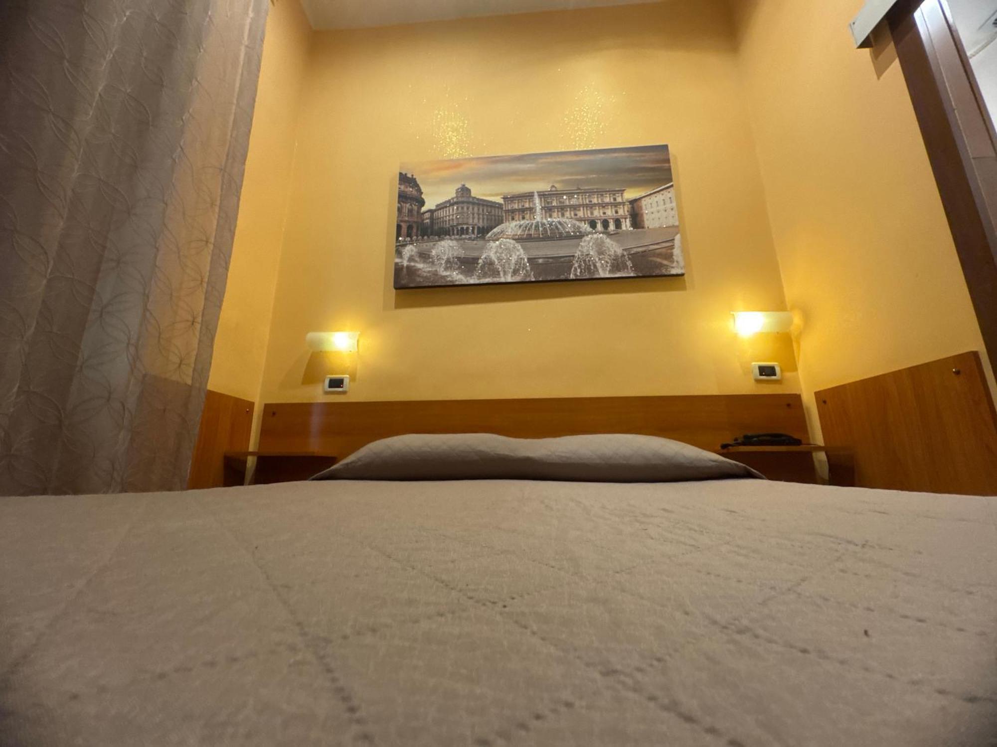 Albergo Parigi Генуя Екстер'єр фото