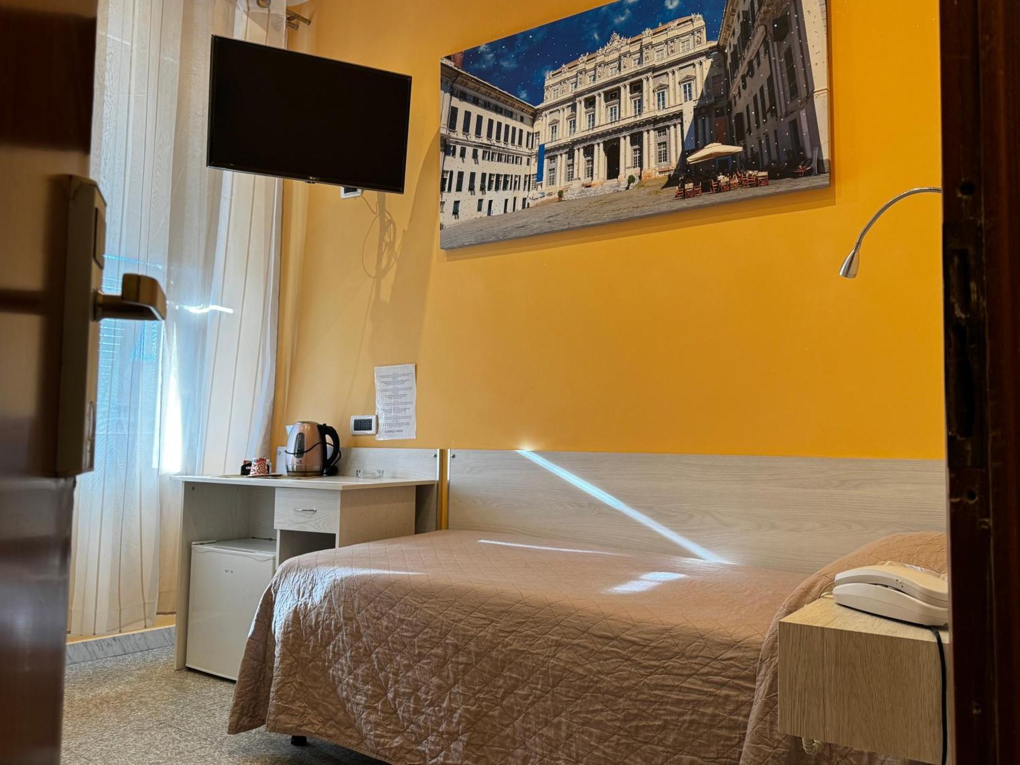 Albergo Parigi Генуя Екстер'єр фото